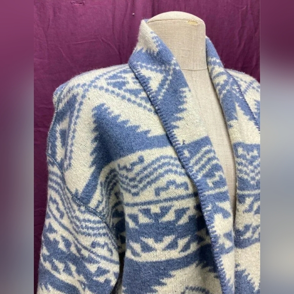 ALPS Designer Blue & White Aztec Wool Cardigan Jacket Coat Women's Size L - Picture 2 of 5